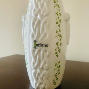 Ireland White and Green Ceramic Vase